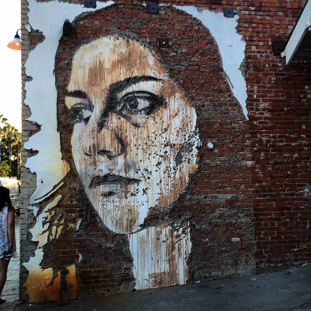 five59's tweet photo. Reflective #five59 #picoftheday #mural #art #streetart #venice #LosAngeles http://t.co/xCVyfoMzau
