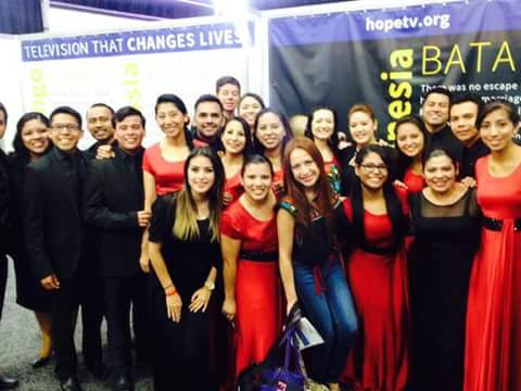 CoroNuevaVhs's tweet photo. ¡Nos despedimos! ¡Fue un placer! #GCSA15   #GCSA2015 #coroNuevaVillahermosa http://t.co/8HywO4Xz9g