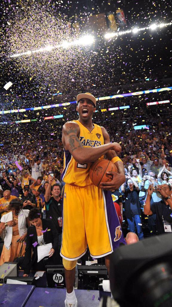 xteej's tweet photo. Gotta love this moment. #2010 💜🙌🏼💛 http://t.co/0coAiYYQIk
