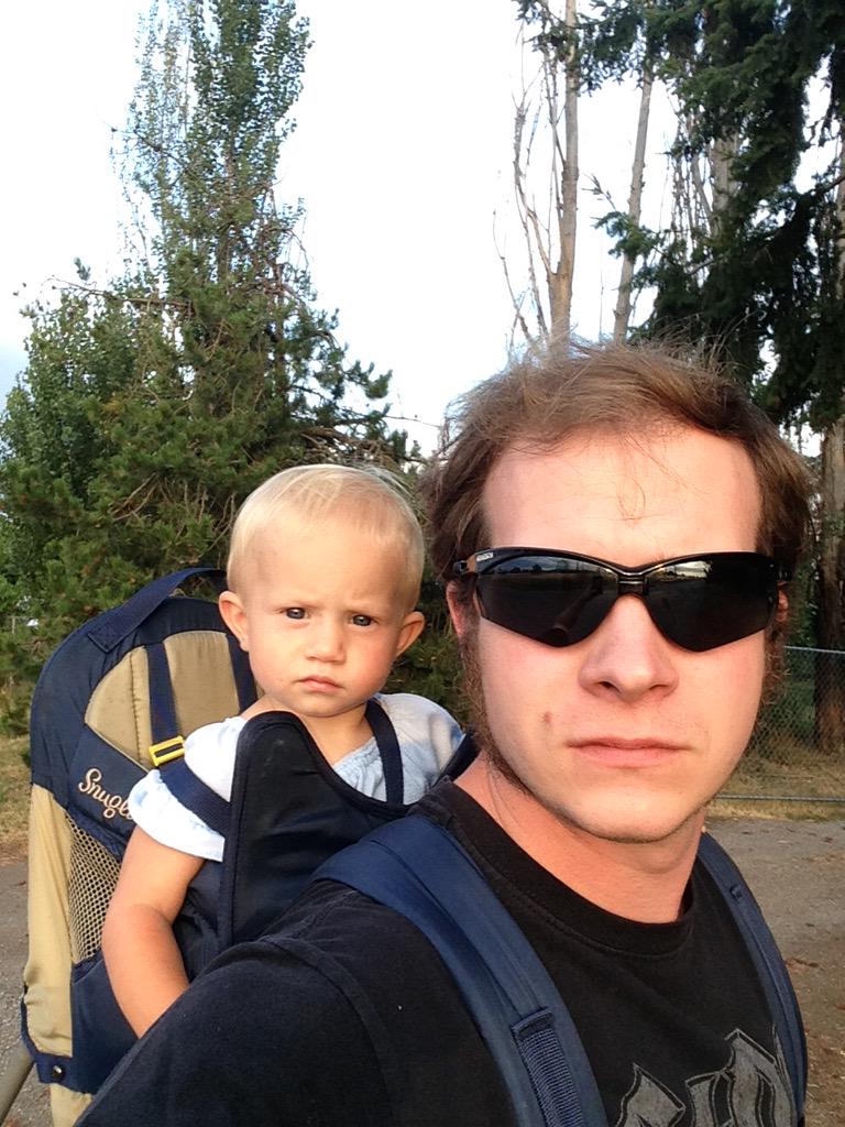 michaeljaynes's tweet photo. After I selfishly trained all day Jessi needed a break. #fatherhood #Spartan #NoRest4theWeary #SeattleSupper #14weeks http://t.co/06ufNh9Fgn