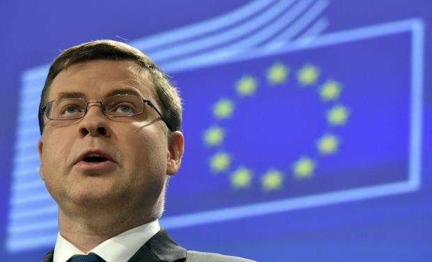 EU says green light 'unlikely' Sunday for talks on new Greek bailout digitaljournal.com/news/world/eu-…