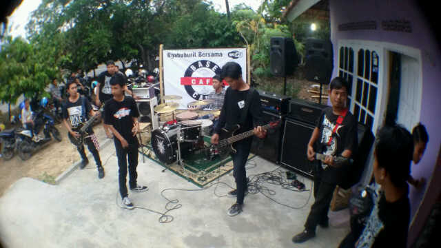 BustedHardcore's tweet photo. #ngabuburit http://t.co/EnyWIVDGZ9