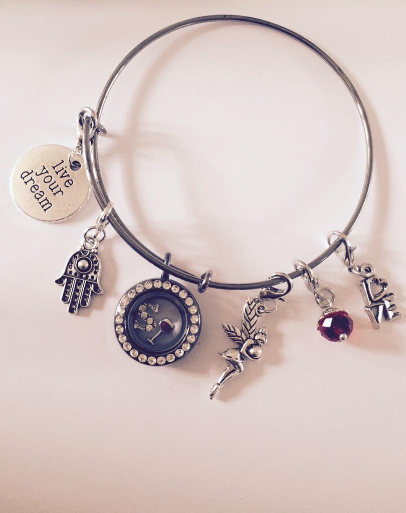 locketsuk's tweet photo. Free, Fast Delivery #danglelove #whatsinyours #gift http://t.co/9tYy8bSGAv