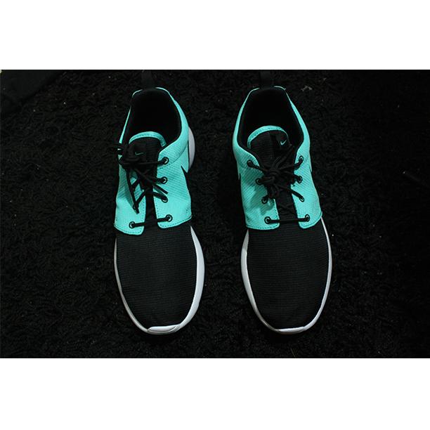 JigsConcepcion's tweet photo. Post Birthday Gift ๐๐ #Nike #Roshe #LightRetro http://t.co/ZLMy1TD4oV