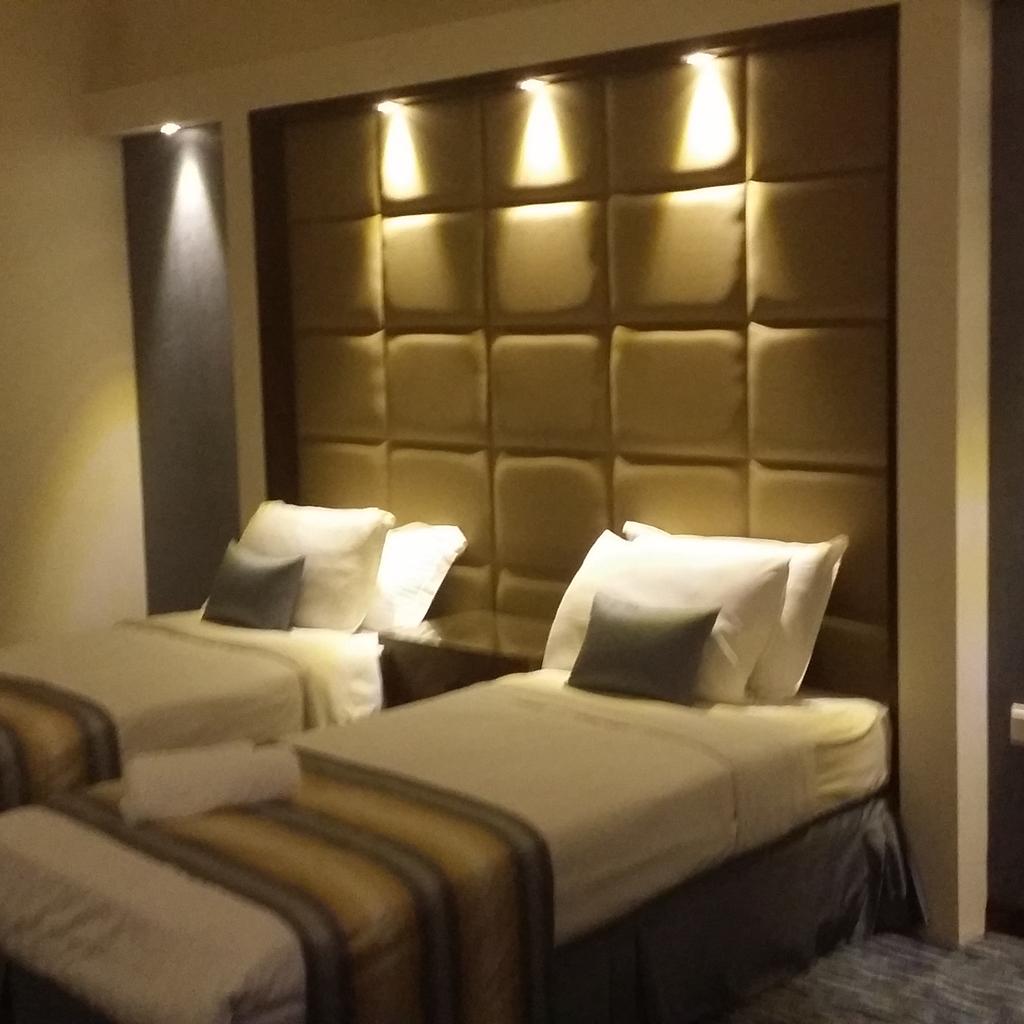 من اعمالنا جدة