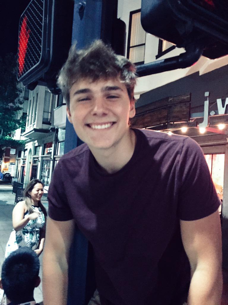 Alex Ernst on Twitter: "Don't stop smiling http://t.co/WdAUiKtxA1"