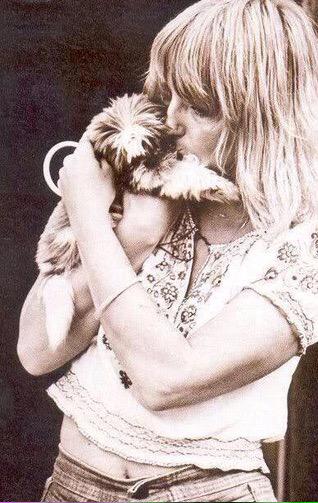 Happy birthday to one of the greatest singers, writers, and just overall queen, christine mcvie!!    
