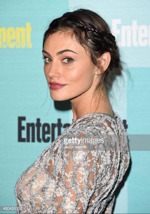 Happy birthday to the beautiful phoebe tonkin 