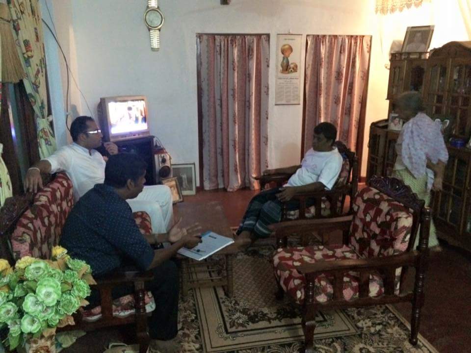 PasandaYapa's tweet photo. තිහගොඩ මැතිවරණ බල ප්රදේශ වල ශ්රී ලංකා නිදහස් පාක්ෂිකයන් හමුවීම හා රැස්වීම් මාලාව #GeneralElection15 #LakshmanYapa http://t.co/T0wPOHbLej