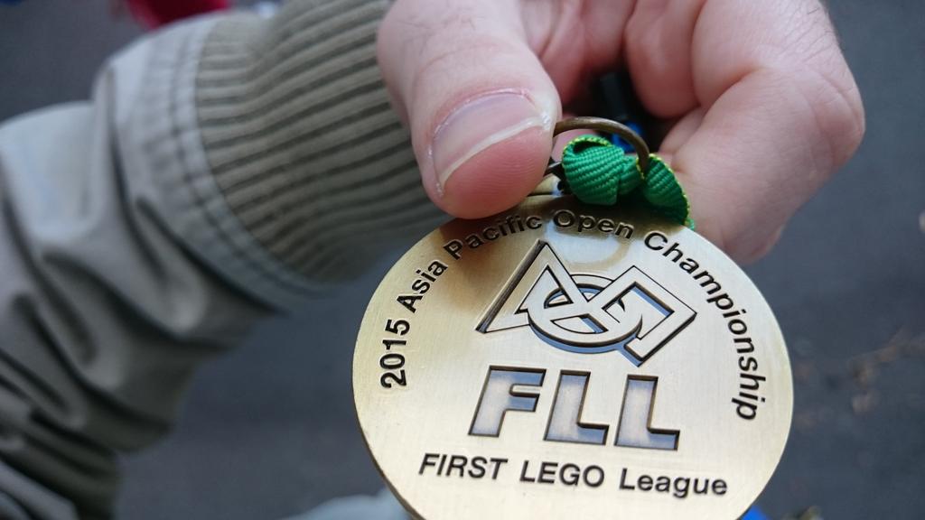 LA_Curiosity's tweet photo. Day 3: FOREVER!!!! We're more!!!! @LA_Curiosity @colegioamigo @FLLNavarra @FLLSpain @FirstAustralia #API15 http://t.co/jwuOy30WW3
