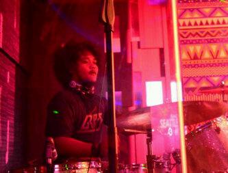 Drummer kite tgl 11 agustus akan sidang kuliah ,doain yow semoga berjalan lancar.aamiin cc : @NegarFitrian