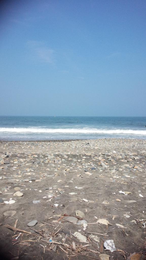 ysr_25's tweet photo. めっちゃ天気いい＼(^o^)／ うーみーきた！ http://t.co/FmIUpVXE4m