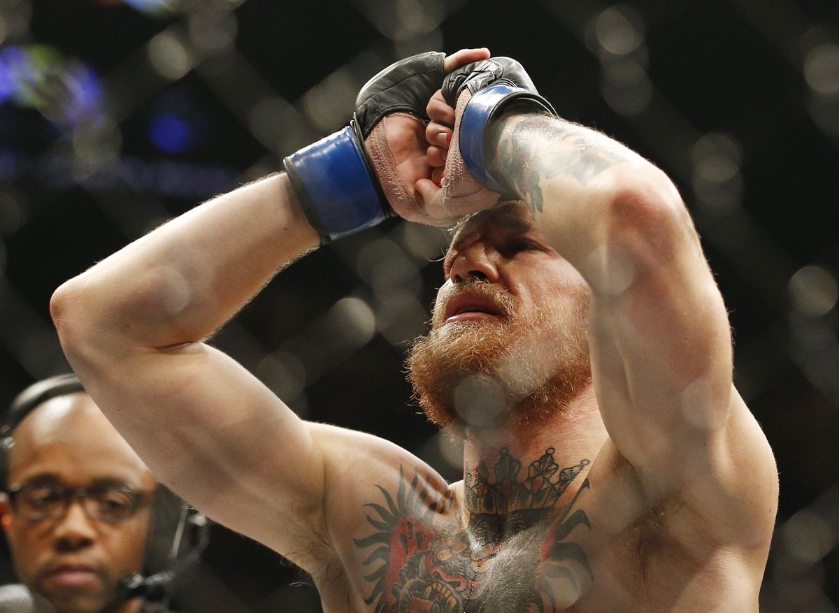 FOXSportsNews's tweet image. Ireland's Conor McGregor is the interim #UFC featherweight champion after recording TKO win over Chad Mendes