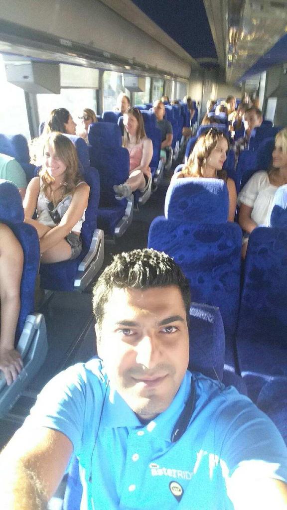 AsterRide's tweet photo. On our way to Lady Antebellum tonight. Thx to the asterRIDE & whiskey row bus #asterRIDE #whiskeyrow #LadyAntebellum http://t.co/LdtPH9MmMz