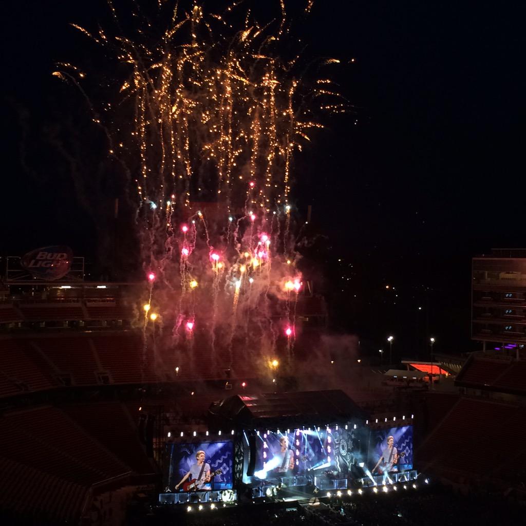 cakeswifi's tweet photo. I CANT BELEIEBE http://t.co/sq4NlDKIi4