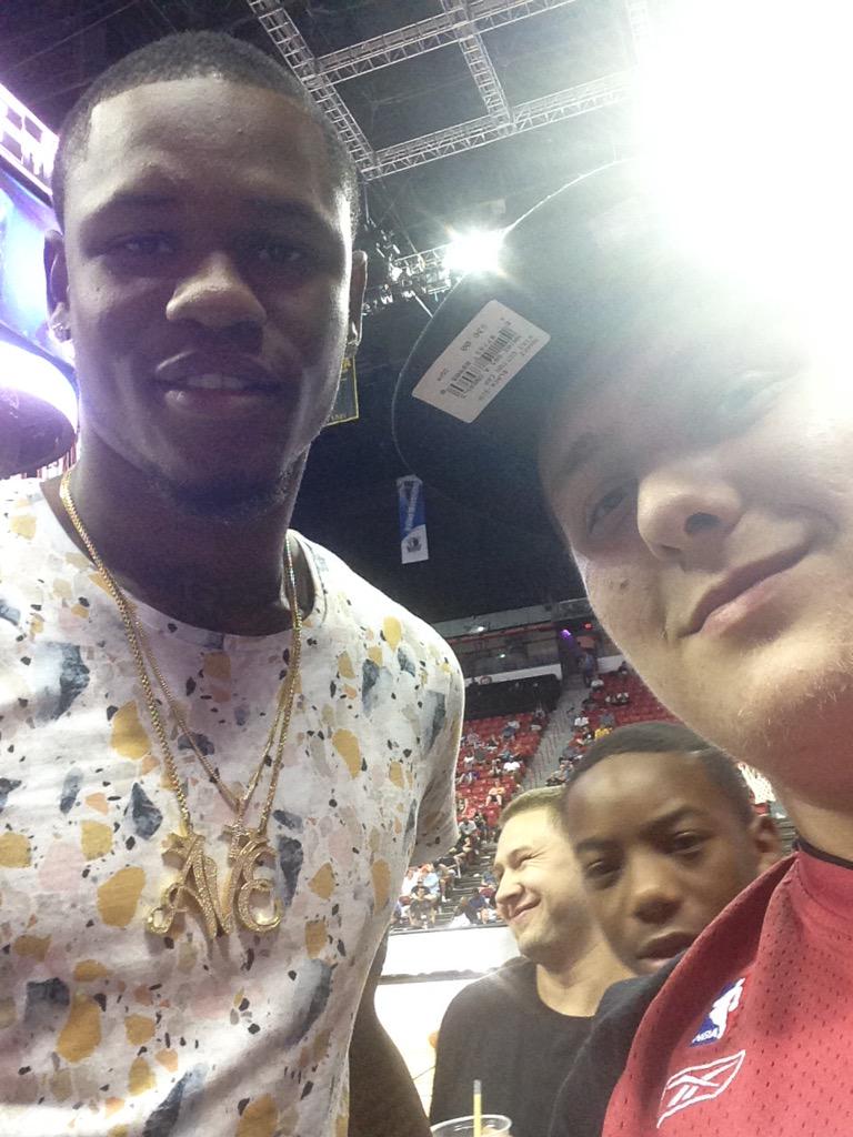 LilXcess's tweet photo. Ray McCallum, Ben McLemore, Scott Suggs, and Youssou Ndoye #NBASummerLeague http://t.co/Js9GSwxAA9