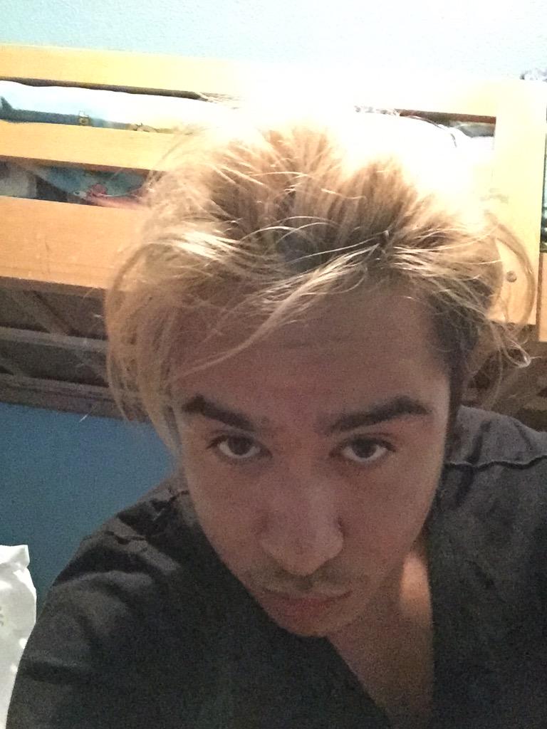 Rice_Chrisb's tweet photo. On a serious note. If i rock my manbun like this... Am i still a fuckboy? Disregard forehead http://t.co/QOrQbbaQM9
