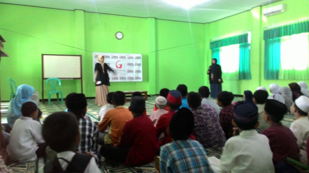 penjaga_quran2's tweet photo. Acara hari ini weekend with quran. @GKCilacap http://t.co/yF4WaGQJ9I
