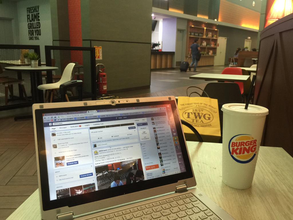 AMSAJapan's tweet photo. 今までお読みいただきまして、ありがとうございました。少しでもAMSCの雰囲気を掴んでいただけたら、この上なく嬉しいです。トランジットのマレーシアからお送りいたしました。See you in EAMSC2016! #AMSC2015 http://t.co/delB76rve5
