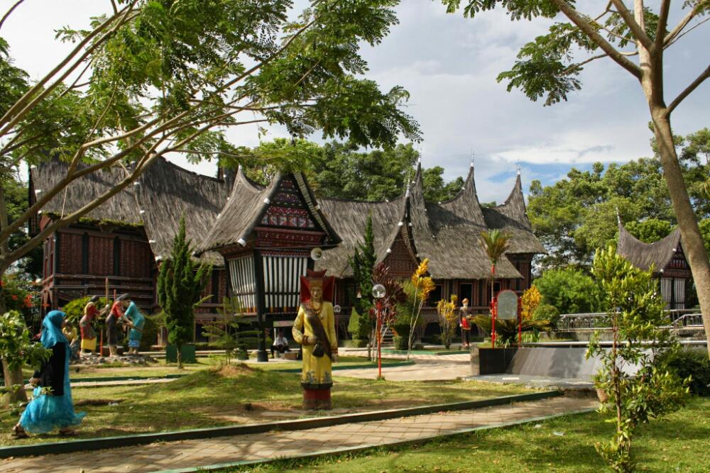 Museum Etnografi Minangkabau Bukittinggi 
eviindrawanto.com/2015/03/museum…