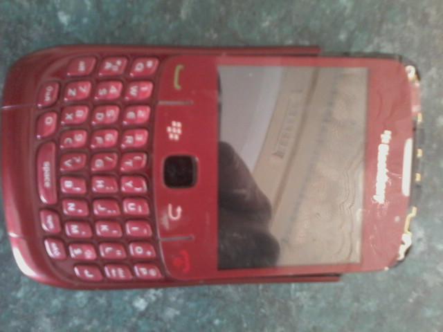 A_Archary's tweet photo. @ReddsSA #CrispnessInJuly my Blackberry is falling apart. Parts very noticable n freezes all the tym. Upgrade plse!!! http://t.co/zVK23K5uSw