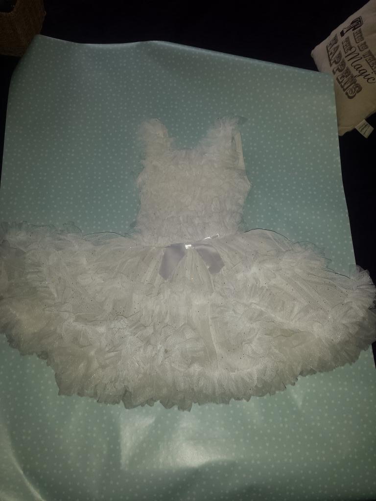 DanceyDancer's tweet photo. #niece #birthdaygiftideas #popatu #love #birthdaygirl My beautiful niece Bella's 6th birthday 😚 http://t.co/NgmY6CO8r4