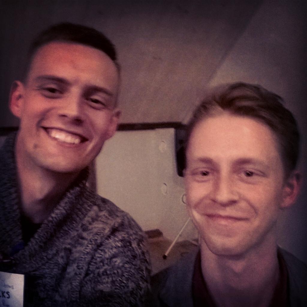 miksdzenis's tweet photo. Pie mums @madarsbititis no @Iespejamamisija par izglītību Latvijā un kāpēc tiek piesaistīti jauni skolotāji. #2x2lv http://t.co/iZhCyDNaVt