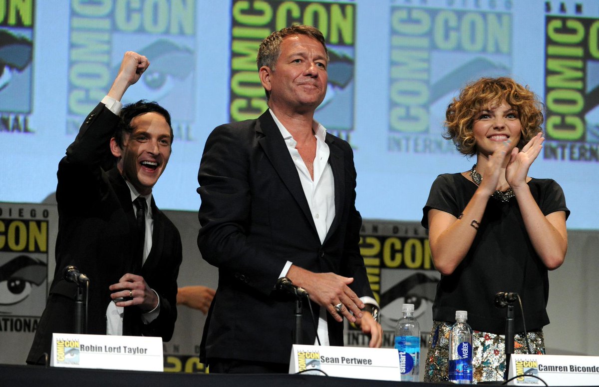 Gotham's tweet photo. #Gotham's finest gathered for a panel at #SDCC tonight. Take a look, citizens: http://t.co/j7O2yJJR0j #FOXSDCC http://t.co/QuoCHfD3OF