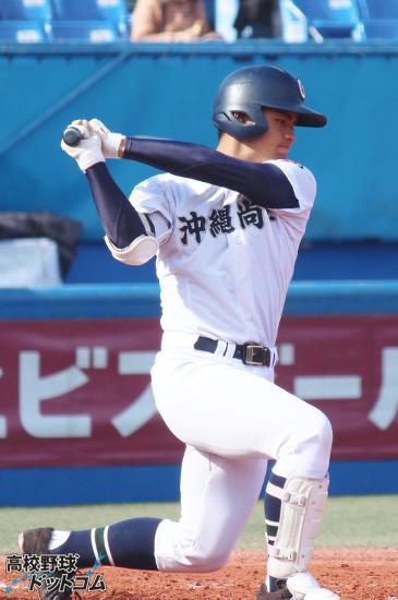 高校野球ドットコム A Twitter 試合レポート 沖縄尚学vs普天間 選手権沖縄大会準々決勝 3年生の意地 沖縄尚学がサヨナラで5年連続のベスト4へ進出 普天間 與那原も感動を呼び込んだ気迫溢れるピッチング Http T Co Ckyim7scis 高校野球 Http T Co