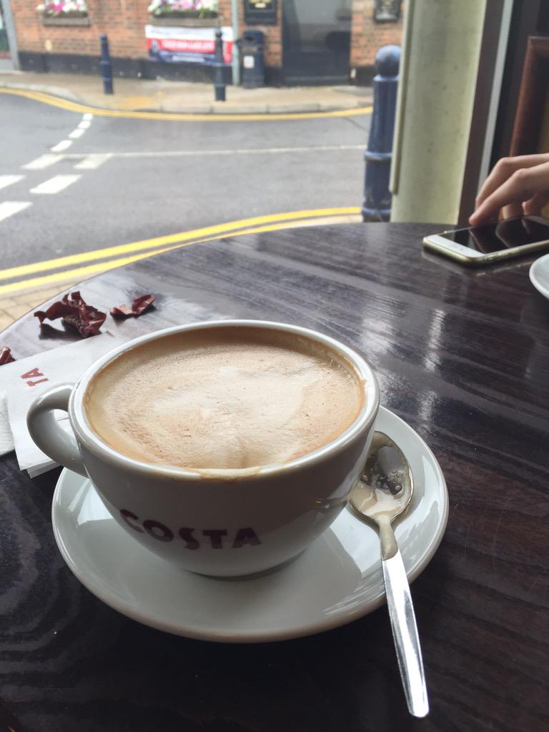 FansSutton's tweet image. Ohhh wait I'm sat in costa