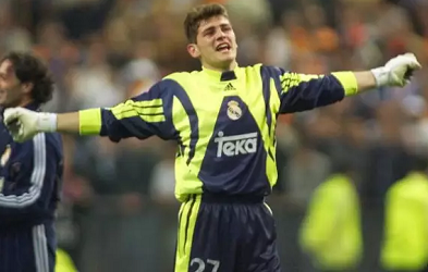 jpedrerol's tweet photo. El otro día me dijiste que volverás a ser el mejor. Mucha suerte, Iker!!! http://t.co/Z6FT5qYWrf