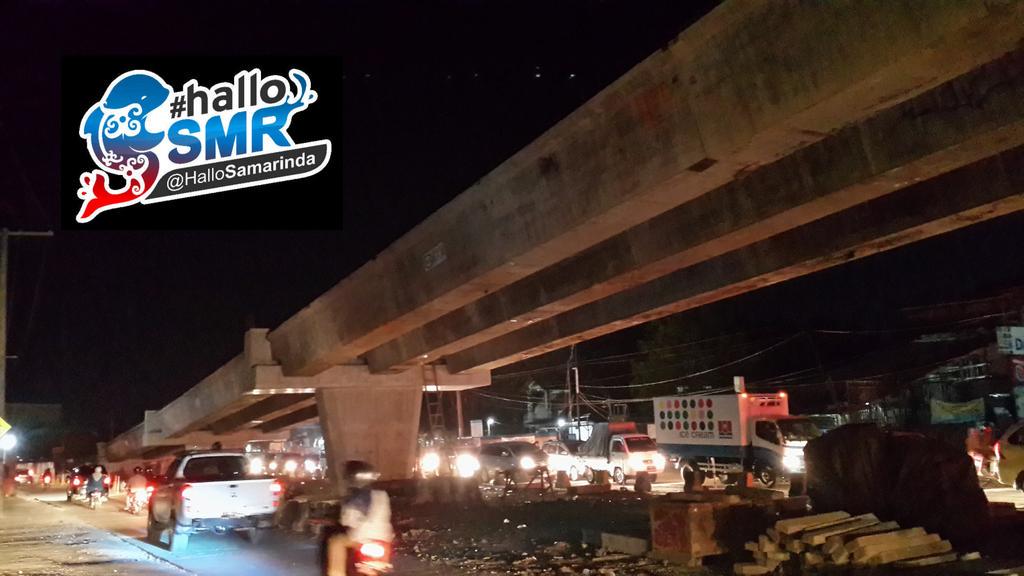 HalloSamarinda's tweet photo. #HqlloSMR | Progress Pembangunan FlyOver Air Hitam,Samarinda trs mnunjukan pningkatan. smoga bs slesai sesuai target. http://t.co/gM0aRu5LXN