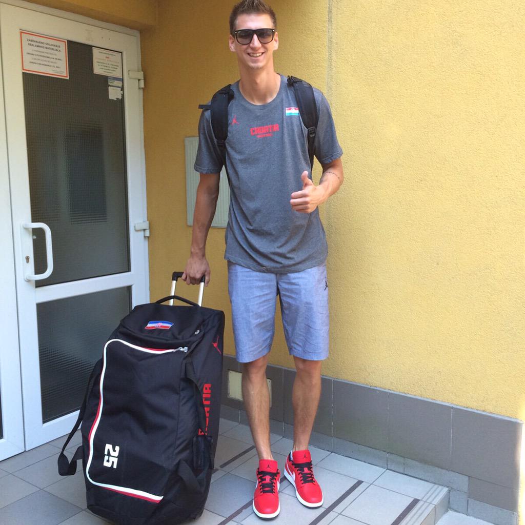 TomislavZubcic7's tweet image. ... #Hrvatska #repka #pripreme #samojako #25 🔴⚪️🔵👌💪🙏✌️🔝🏀❤️