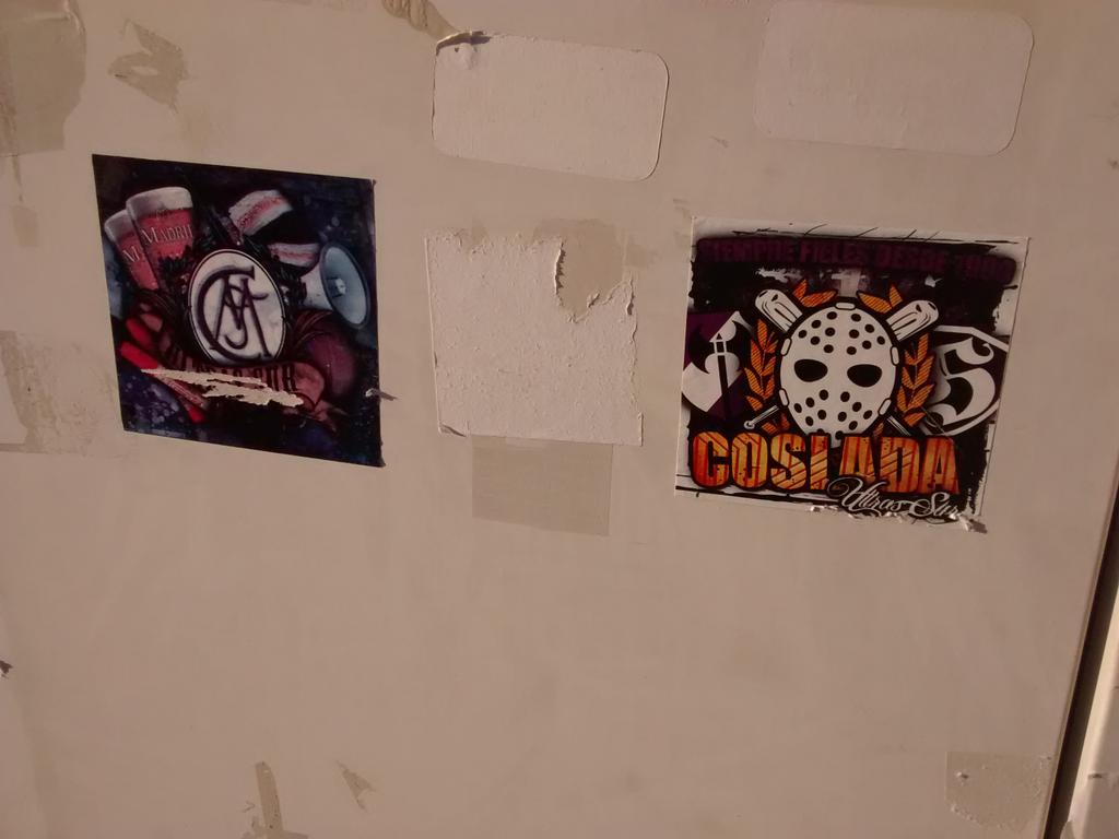 getafevecinal's tweet photo. Llegan a nuestro correo estas fotos de pegatinas #Nazis vistas en #Getafe barrio #ElBercial #FueraNazis http://t.co/wlB6F28afl