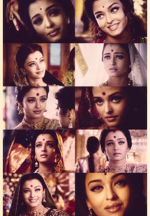 JuliaSrk's tweet photo. Aishwarya Rai Bachchan in Devdas ๐๐บ๐ #13GoldenYearsOfDevdas ๐ http://t.co/xrWNNxtxeT
