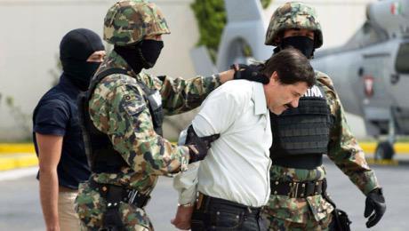 edaguilarca's tweet photo. @asiesmonterrey. Así es compadre,puro cuento vea las fotos,el Chapo nunca fue arrestado http://t.co/aI4NkxFR9j
