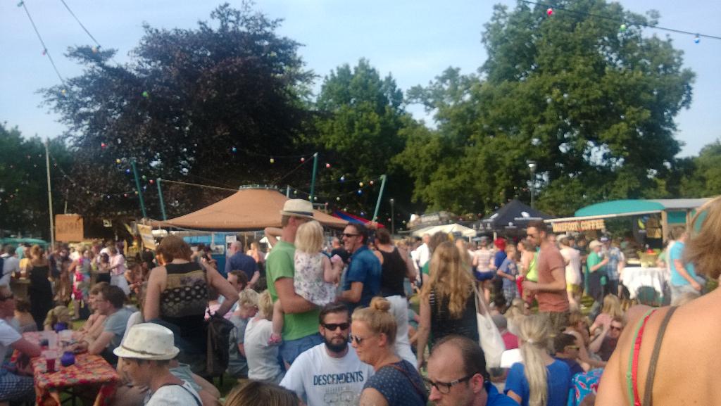 Prachtig festival in zwolle. <a href="/lepeltje/">rianne</a> lepeltje. Kleinschalig, sfeervol en nice food 😋