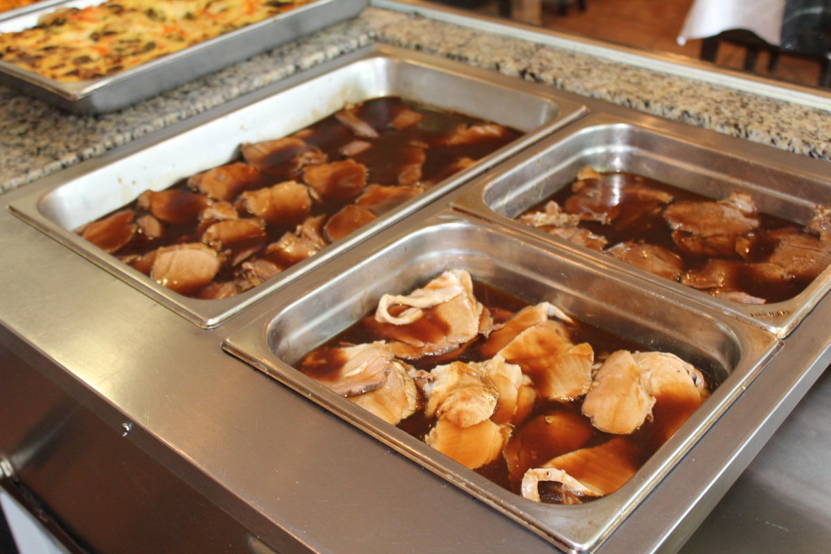 SDeliciousCPT's tweet photo. #Lunch is served at #SimplyDelicious! x http://t.co/n2L21SfrBa