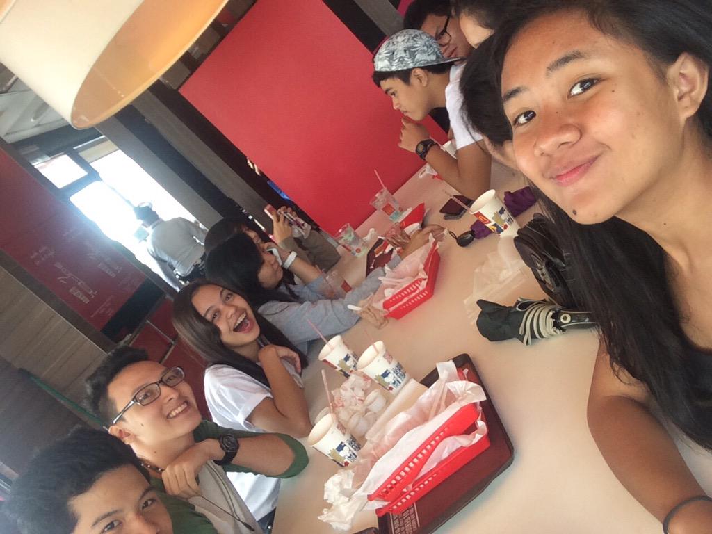 Aguaaaaater's tweet photo. #McDate 💕 http://t.co/FPl3dYqnYh