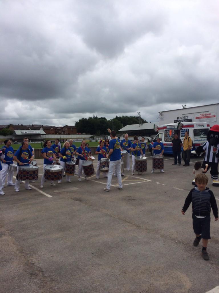 Platinum78pt's tweet photo. @TeamIsaac10K enjoying the fun day @chorleyfc today. http://t.co/CfCy2ejudZ