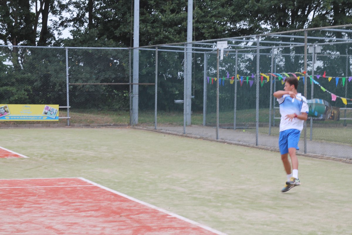 DeHogeWick's tweet photo. Bedankt Mikael en Ruben! http://t.co/6GMJzsNL87