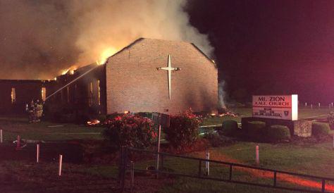 Jews and Muslims work to rebuild arson-hit black churches dlvr.it/BVZnw6