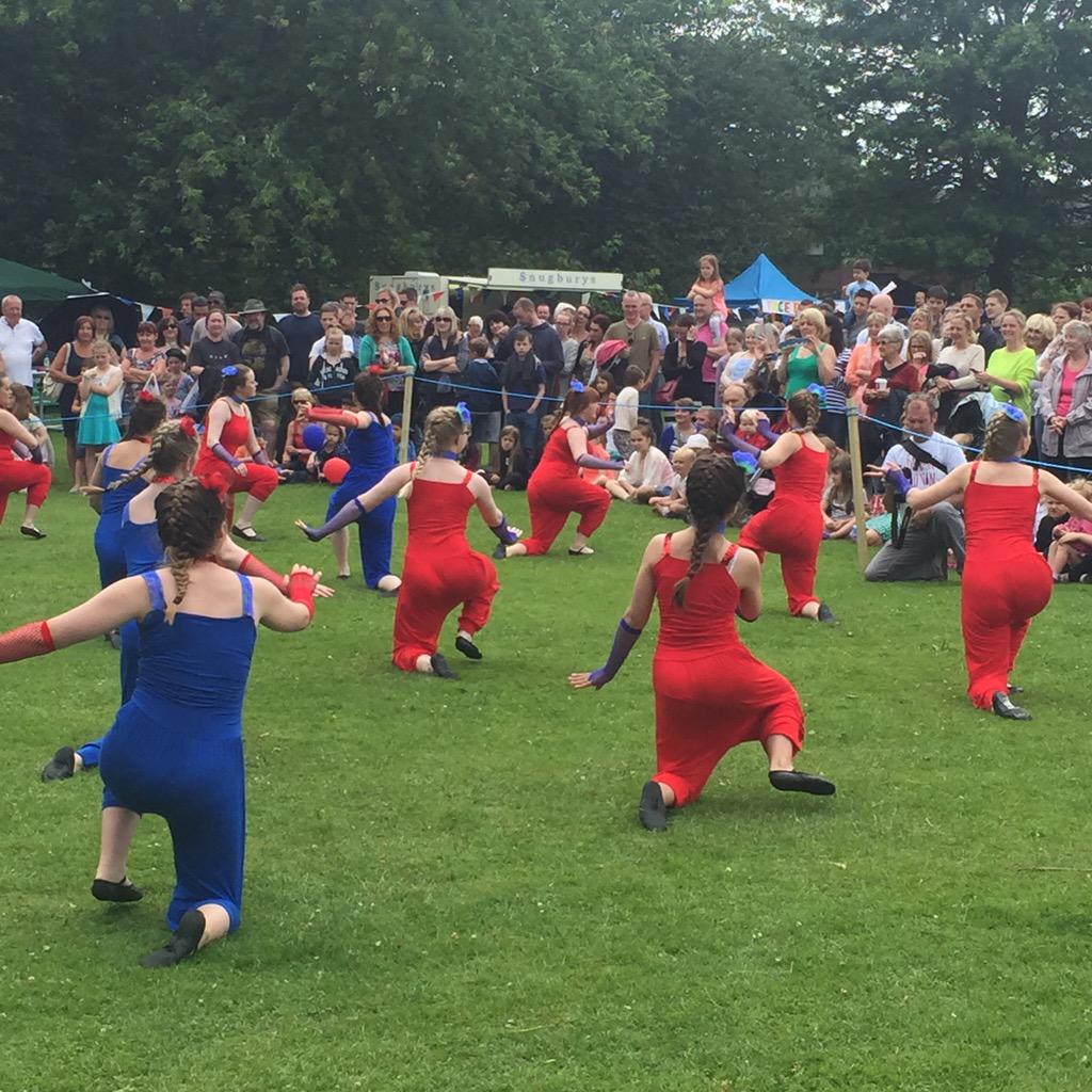 altrinchamhq's tweet photo. .@ABCDdance have brought out a massive audience @AltyFrenchFest http://t.co/nhXKrLLywJ