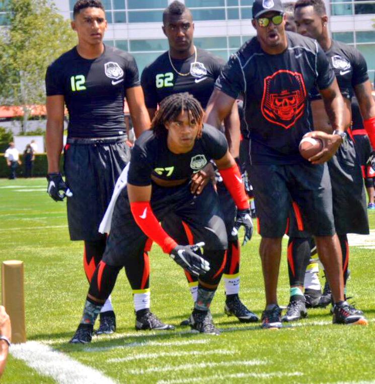 RTRnews's tweet photo. #TheOpening2015 Central-Phenix City HS 2017 4-Star OLB @king_benton_ http://t.co/wCZBJ8FKfI http://t.co/oqJgXoNTP9