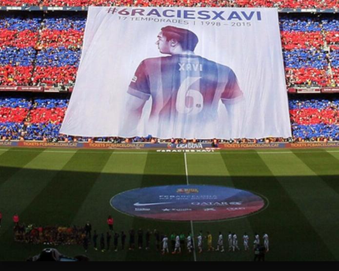 ajguerrero_sol's tweet photo. #UnaVida Así despide un club "señor" a una leyenda y así un club deportivo a la suya @realmadrid @FCBarcelona http://t.co/7tTvdVPT7u