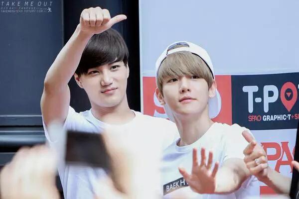 kaiyunSportVip's tweet photo. [PIC] 150711 KAI Baekhyun (cr take me out) http://t.co/njTzHGUny5