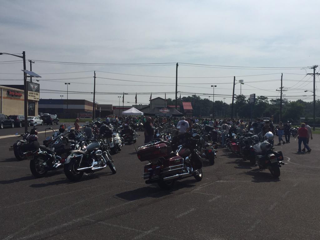 phillyshooter's tweet photo. Motorcycle ride to support distracted driving awareness @Barbs_HD in memory of @ToniAndRJ @FOX29philly http://t.co/1WBPC0eDO6