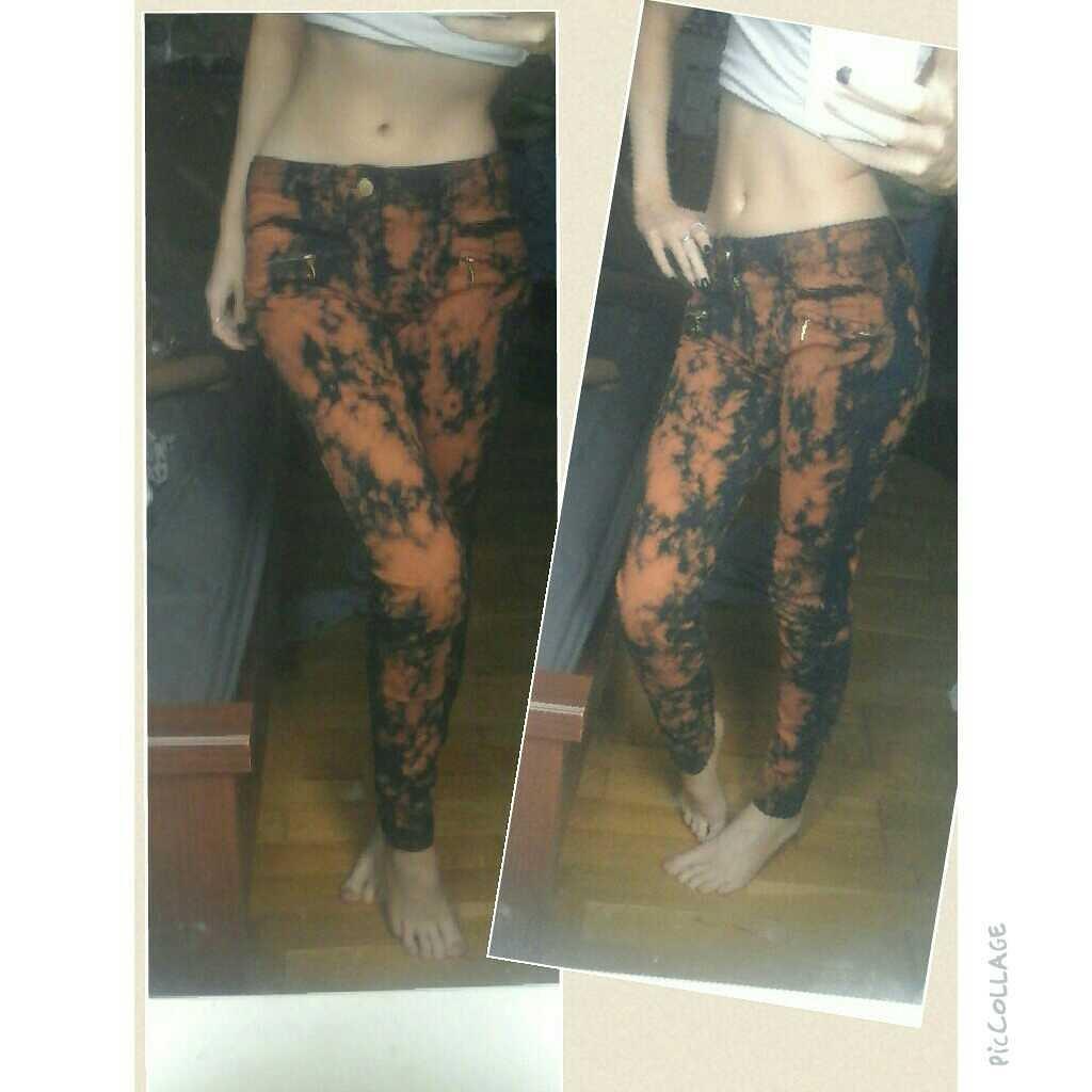 hannahgracey31's tweet image. #upcycled some old black jeans that I hated!! #punk #rock #awesomejeans