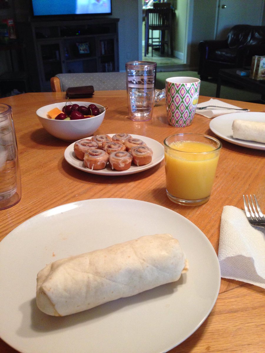 Just woke up to this surprise homemade brunch from @RichelleAurora #bestgfever #burrito