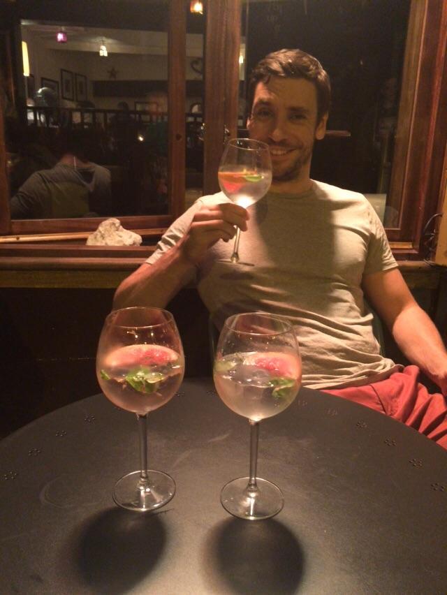 Robert_RaeUk's tweet photo. Lads on Tour in Sale as @EdScott88 and @Rob_Simpson7 are too snobby about the local bar. #ladsontour #mandrinks http://t.co/PiNa6N7jIr